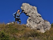 03 Bei roccioni in  salita dal Passo di Grialeggio alla Baita del Giacom